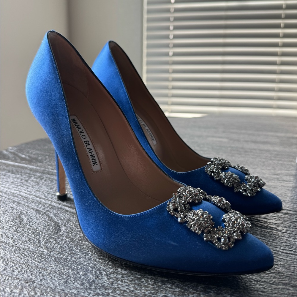 Manolo Blahnik Hangisi Blue Satin Jewel Buckle Pumps Size 39